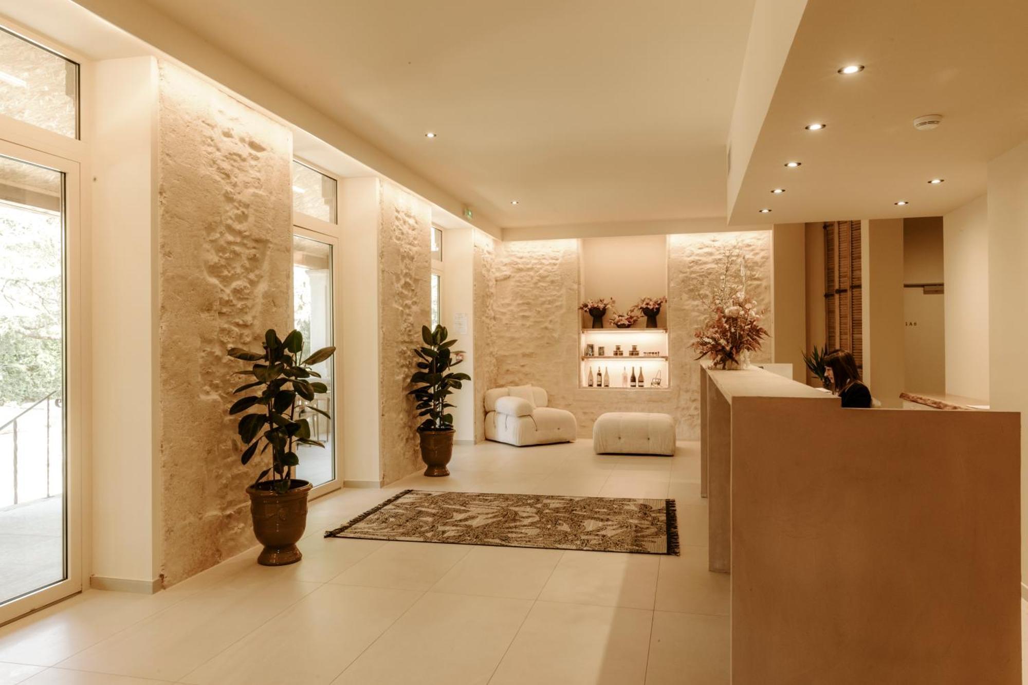 Soko Hotels-Pont Du Gard Remoulins Exterior photo
